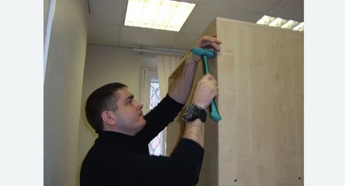 Разборка и сборка мебели в офисе. Политехническая